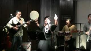 Bonita & the Hus Band - Gang Kelinci @ Mostly Jazz 04/11/11 [HD]
