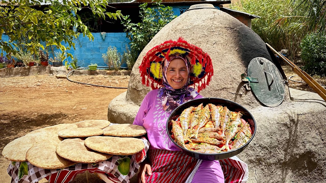 جمع محصول الزرع بطريقة تقليدية و إعداد السمك في الفرن