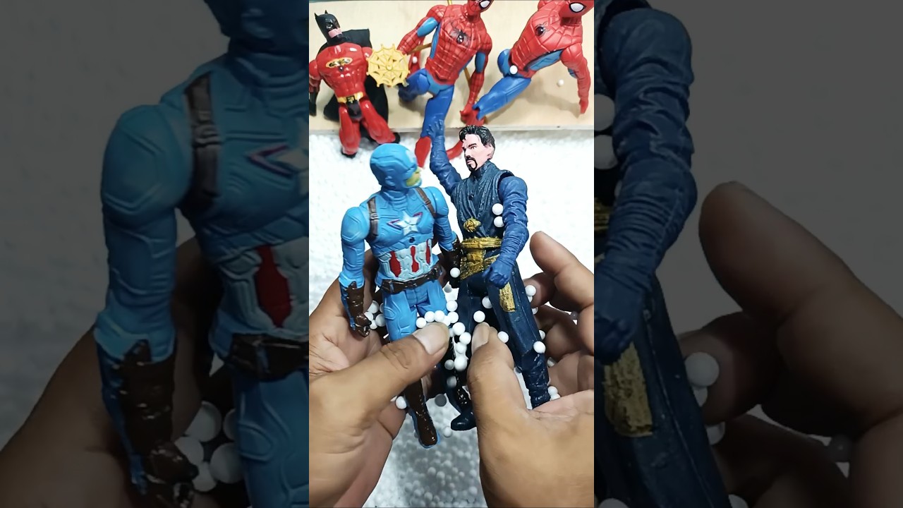 Hunting Superhero Hulk Action Figure 