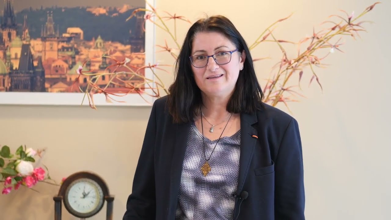 Martina Hank mluví o svém koučovacím výcviku — videoreference