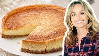 Giada De Laurentiis Makes Honey Ricotta Cheesecake | Everyday Italian | Food Network