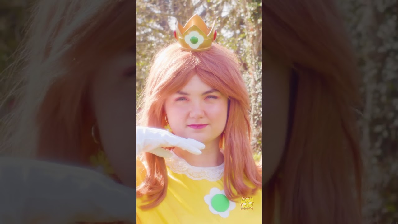 Super Mario Cosplay - Princess Daisy 🧡