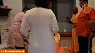 20230515 Lord Caitanya wanders in the garden mistaking it for Vṛndāvana [Part 1]