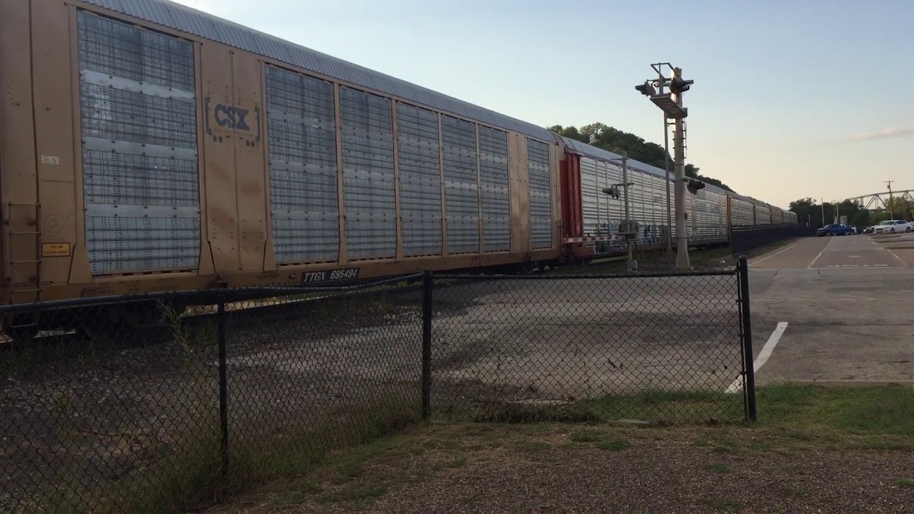 Random BNDF train / car hauler YouTube