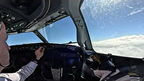 Pilot Cockpit View during Take Off In Thunderstorm at Amsterdam airport RWY 36C - Boeing 737