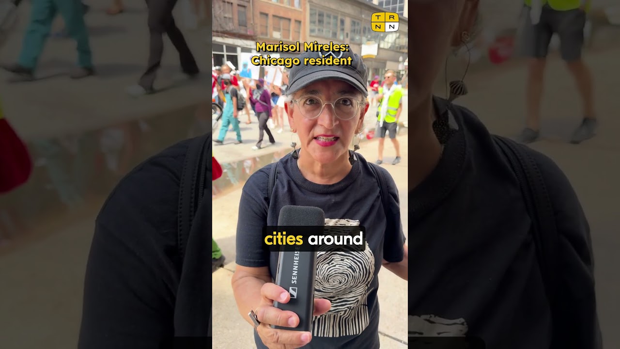 Chicagoans tell #Trump "Go to hell!" on #independenceday