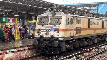 Rajdhani Express Arriving At Delhi Hazrat Nizamuddin Station - Delhi Mumbai Rajdhani Express