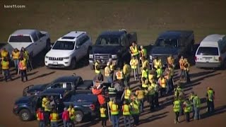 Search for Jayme Closs with volunteers and nearly 1000 tips