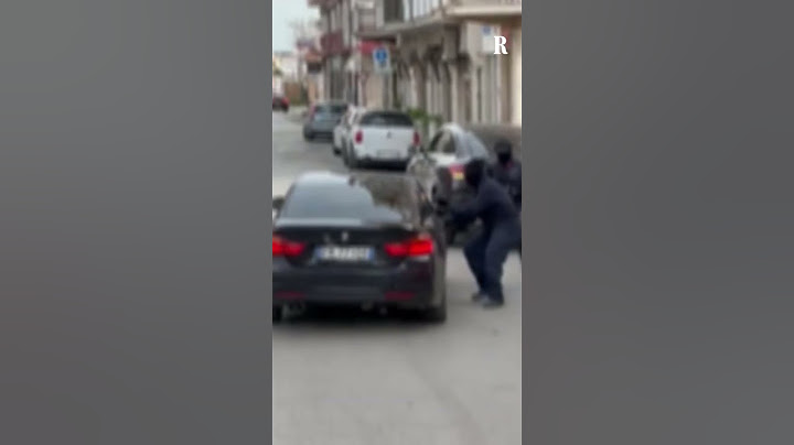 Furto in pieno giorno a Cerignola: i ladri rubano l'auto in pochi minuti