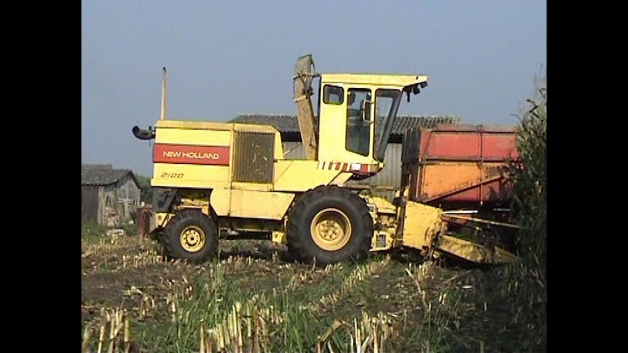 Maïs 2005 Rommens met New Holland 2100,2 Deutz tractoren