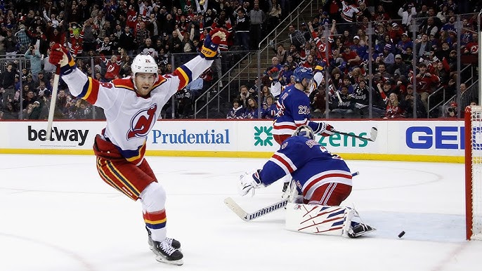 Devils' Dougie Hamilton sinks Rangers in Game 3