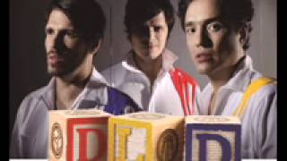 Video thumbnail of "DLD - El Tamaño de las Cosas"