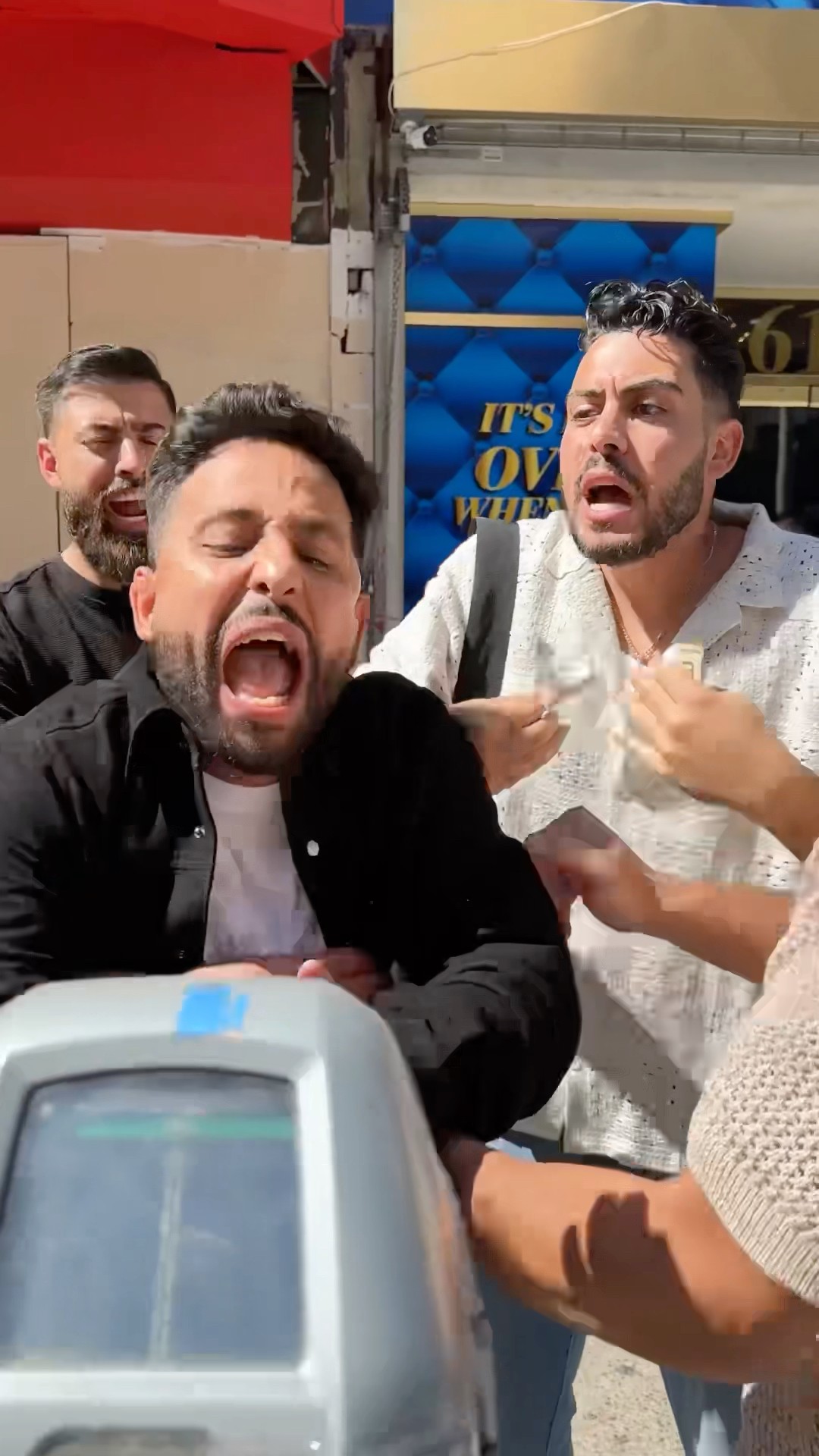 Middle Eastern people when it comes￼ to paying ?