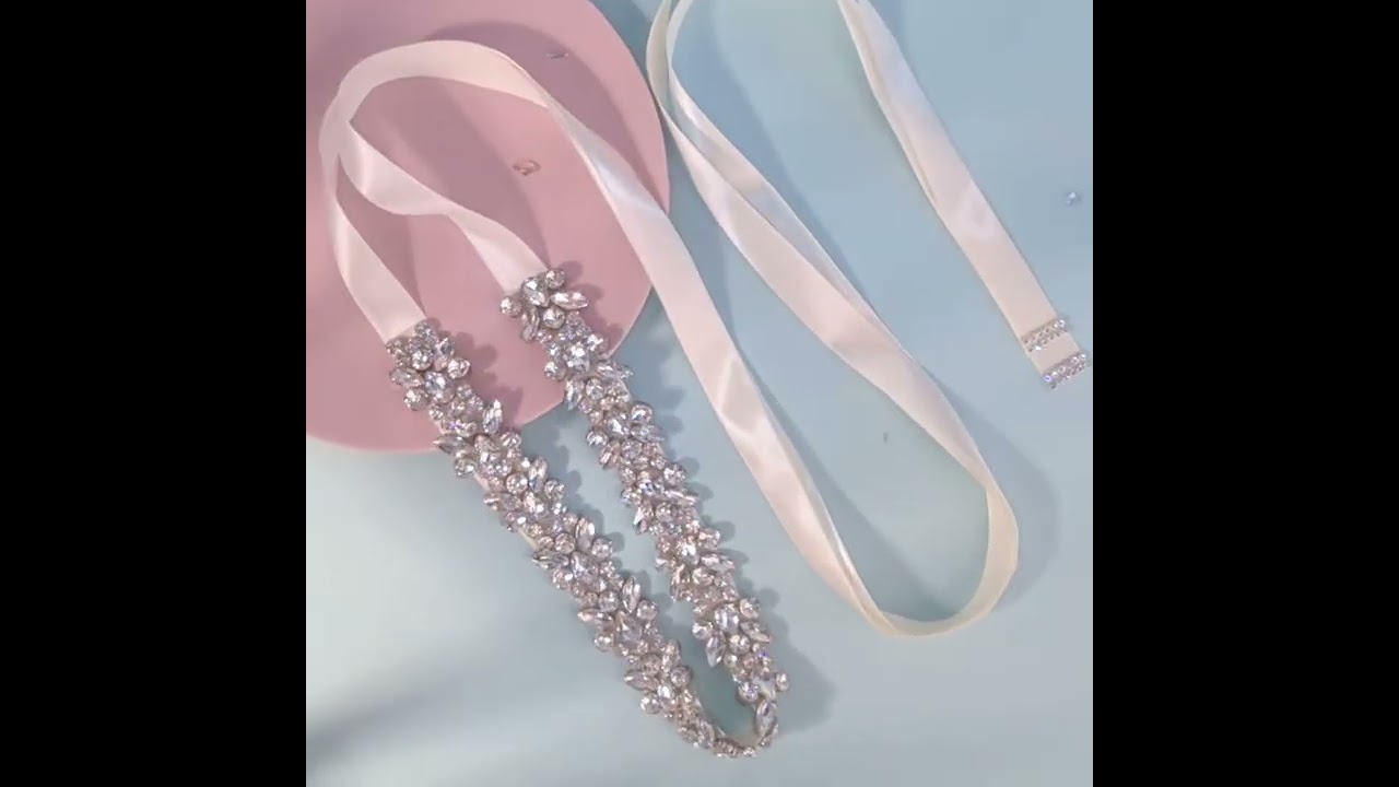 ✨ Elevate Your Silhouette with Miallo’s Exquisite Rhinestone Belt ✨