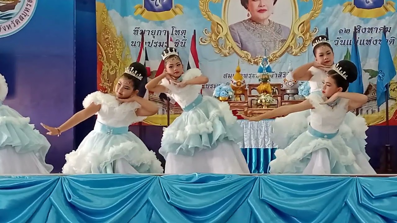 ชุดการแสดง ราชินีศรีสยาม กิจกรรมวันแม่เเห่งชาติ  2568