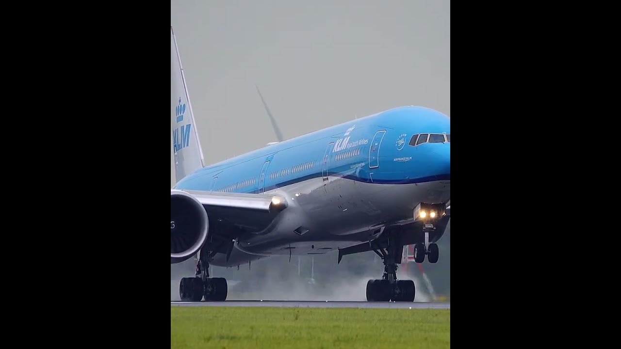 KLM 777 Arrival 💙