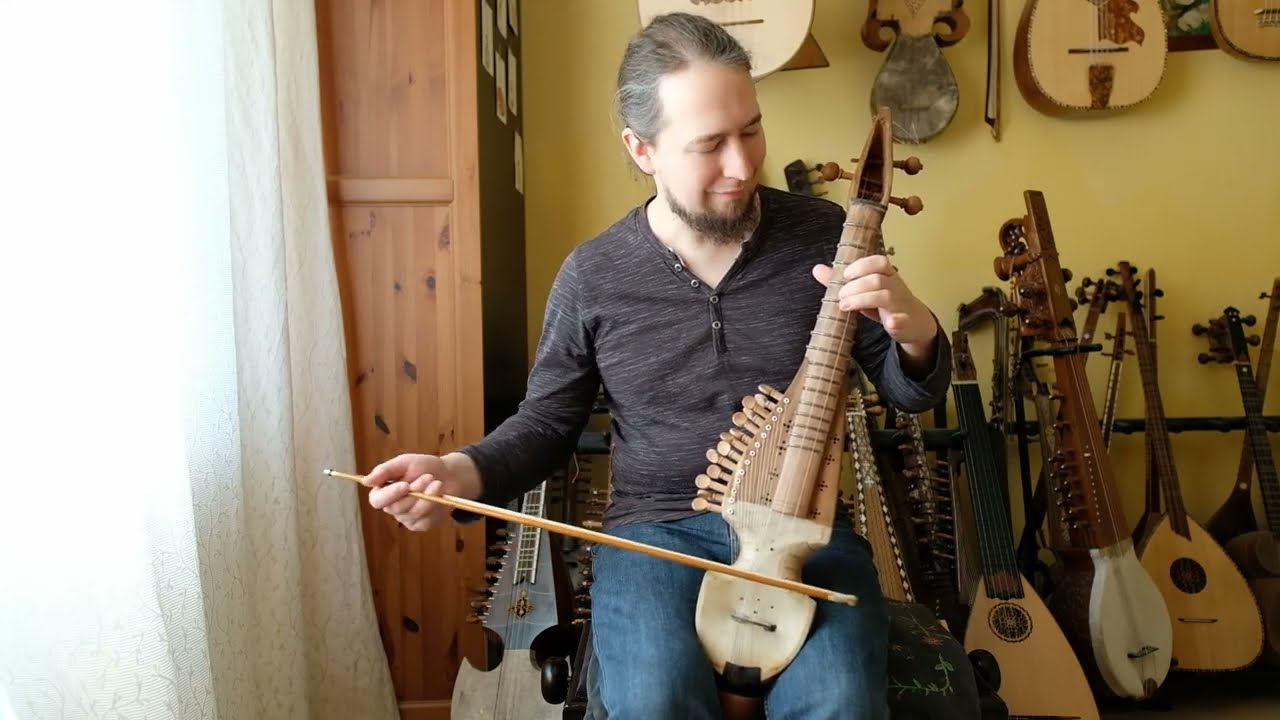 Xhigini - traditional instrument from Hunza