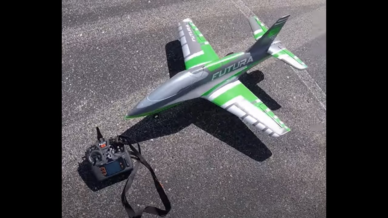 Maiden flight of my FMS 64mm FUTURA