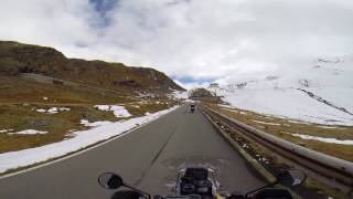 Viajes en moto con dron:Riva di Garda-Paso del Stelvio