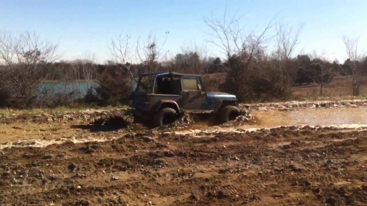  Jeep  Wrangler  through the mud  puddle YouTube