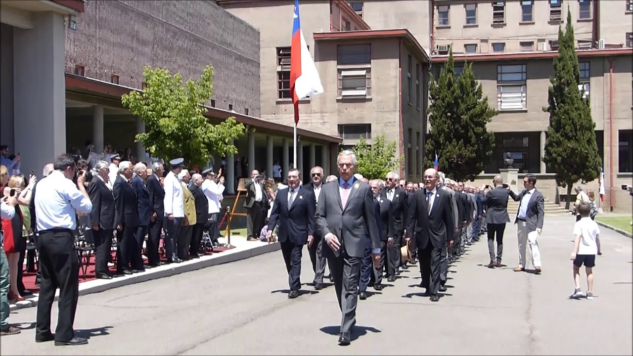 DESFILE FINAL Y FOTOGRAFÍA OFICIAL DE LOS 50 AÑOS, PROMOCIÓN 1969