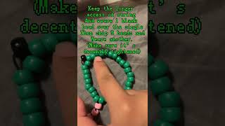 Silly frog bracelet for my teacher!! :D #kandi #frog #tutorial #scene #pleasedontflop