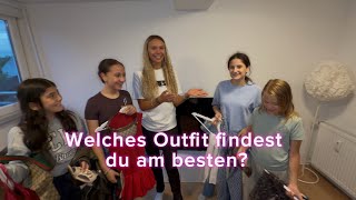 Modenshow Mit Aleyna Und Ihren Besties 👗Lannamiltina ￼