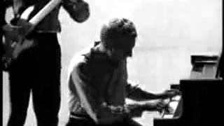 Jerry Lee Lewis - Great Balls of Fire.