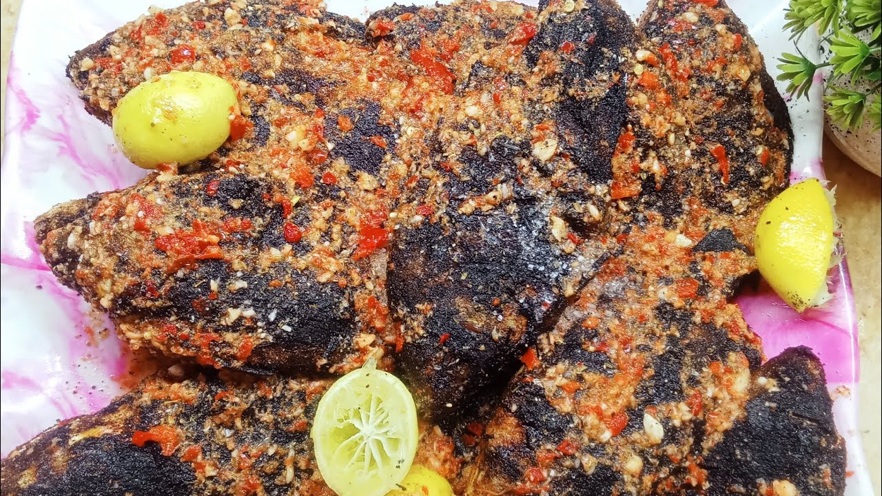 طريقة السمك البلطى المشوى بالرده🌶بالخلطه السريه واذاى تسويه ف الفرن ومتنسوش👍👍