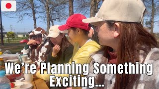 Planning Fun Adventures with Friends in Japan! | 1600¥ box of Strawberries, Friends, and Fun picnic 