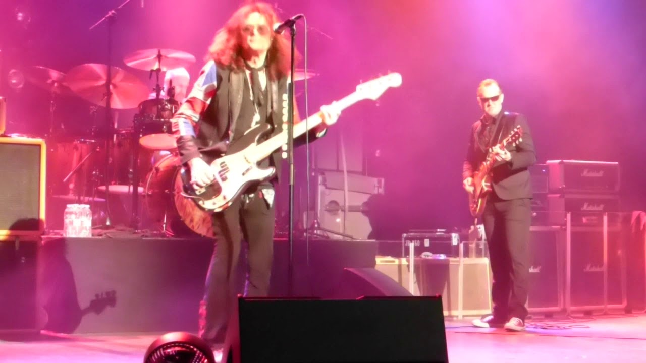 Mira Collide - Black Country Communion @ Hammersmith Apollo, Jan 2018 en YouTube Mira Collide - Black Country Communion @ Hammersmith Apollo, Jan 2018 en YouTube