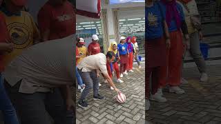 Tendang Pak Manager, Indomaret Suruh