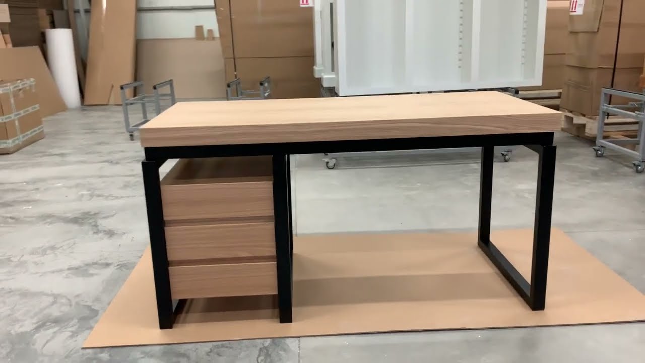 Birou lemn masiv SQR 22 S www.romwesteuro.ro