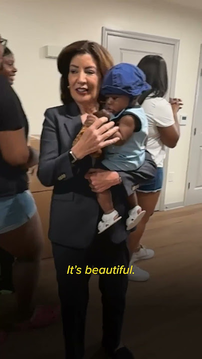 Governor Hochul joins the Pittman family as they got the keys to their new townhome in Buffalo!