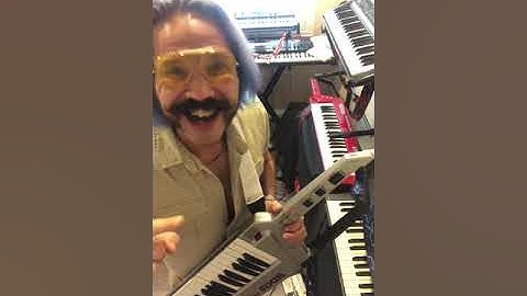 The Behringer MS-1 Analog Keytar / the side effects of cloning