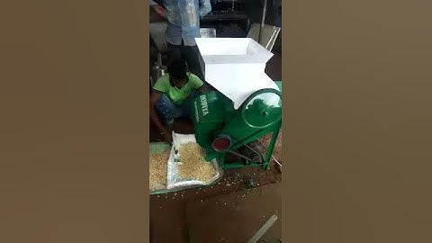 Peanut splitting (peeling) machine