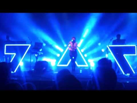 Chvrches Tether Live