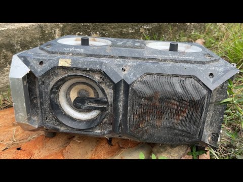 Rusty Bluetooth Speaker Restoration | From Scrap to Like New