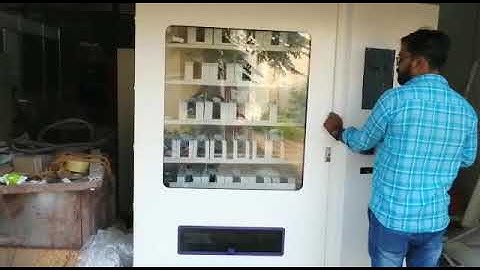 Elevator vending machine