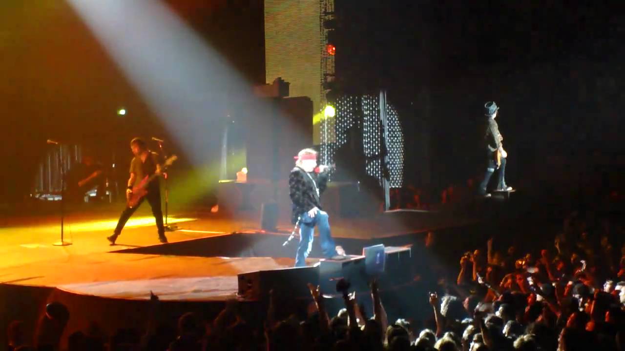 Guns N Roses Whole Lotta Rosie Paris Bercy 13 Sept 2010 YouTube