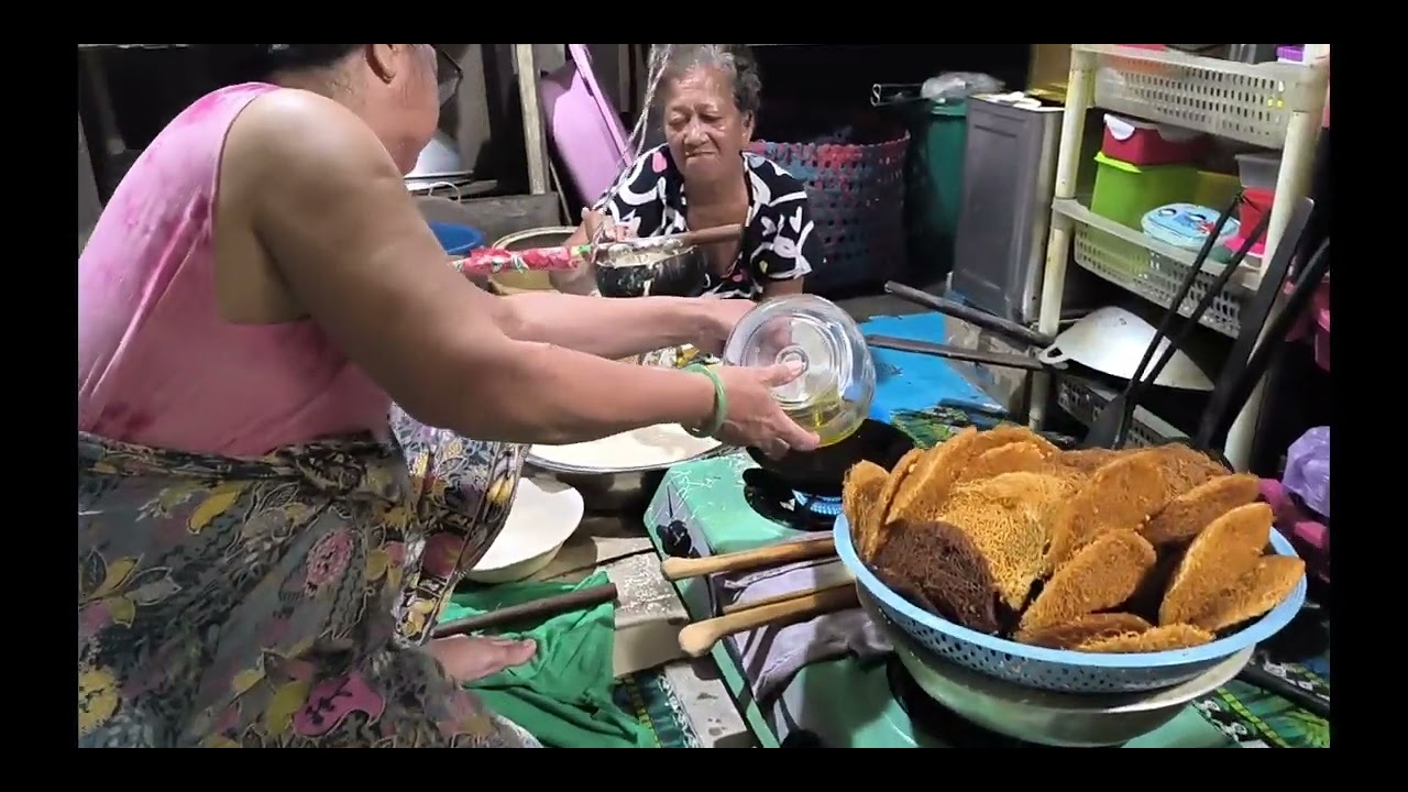 Awal pagi muat penganan Jala