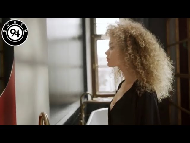 Aardvark Aquarium - Reflections ft. Helen Casey