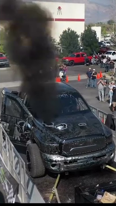 . detik detik mesin mobil meledak dan terbakar. 😱 #diesel #monstertruck  #truck