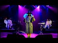Erykah Badu - "Goosebumps"