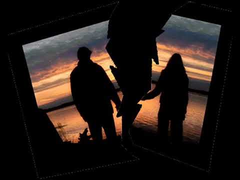 ايامي بقت من غيرك ماليها الويل بتعذب كل مايجي عليا الليل وبروح على صورتك اخدها في حضني وانااااام 