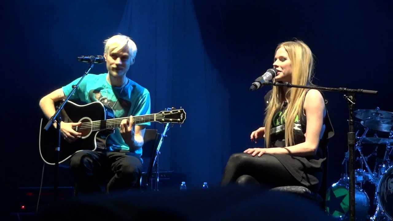 Evan and Avril  - talk  - in Toronto 2011/10/24