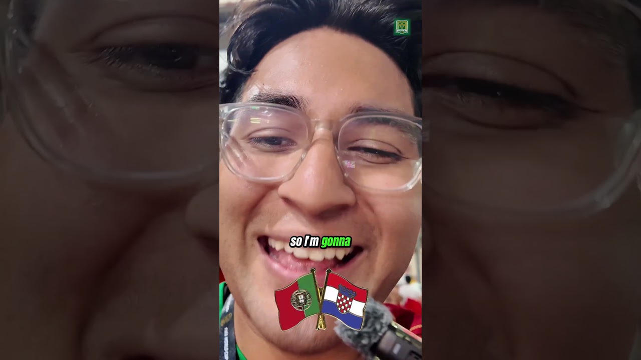 When you wait in line since 4:30 and still have no luck getting the Half-and-half scarf🥲🤣 #worldcup
