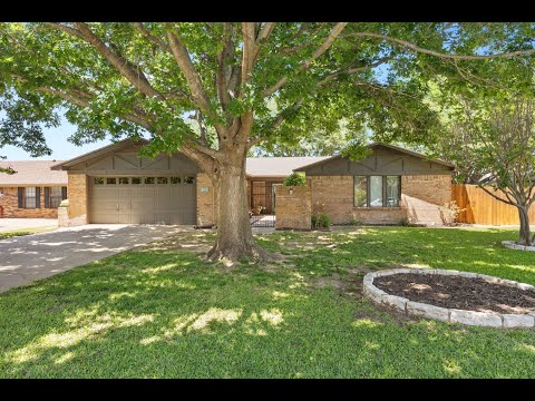 708 Tahiti Dr, Granbury, TX home video tour