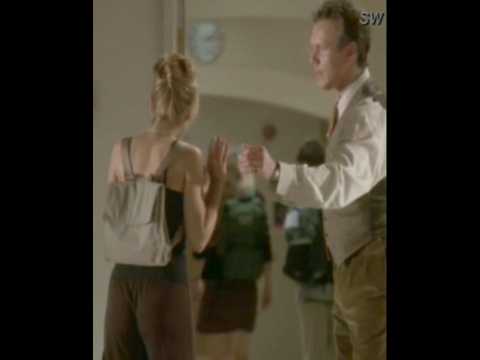 Sarah Michelle Gellar looking good in pants on the show Buffy The Vampire Slayer