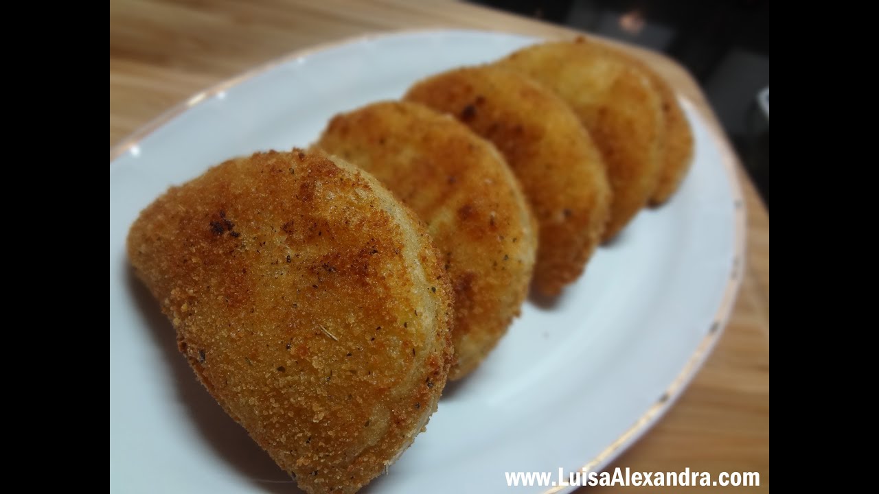 Rissóis Caseiros • Bimby [Thermomix] • www.luisaalexandra.com